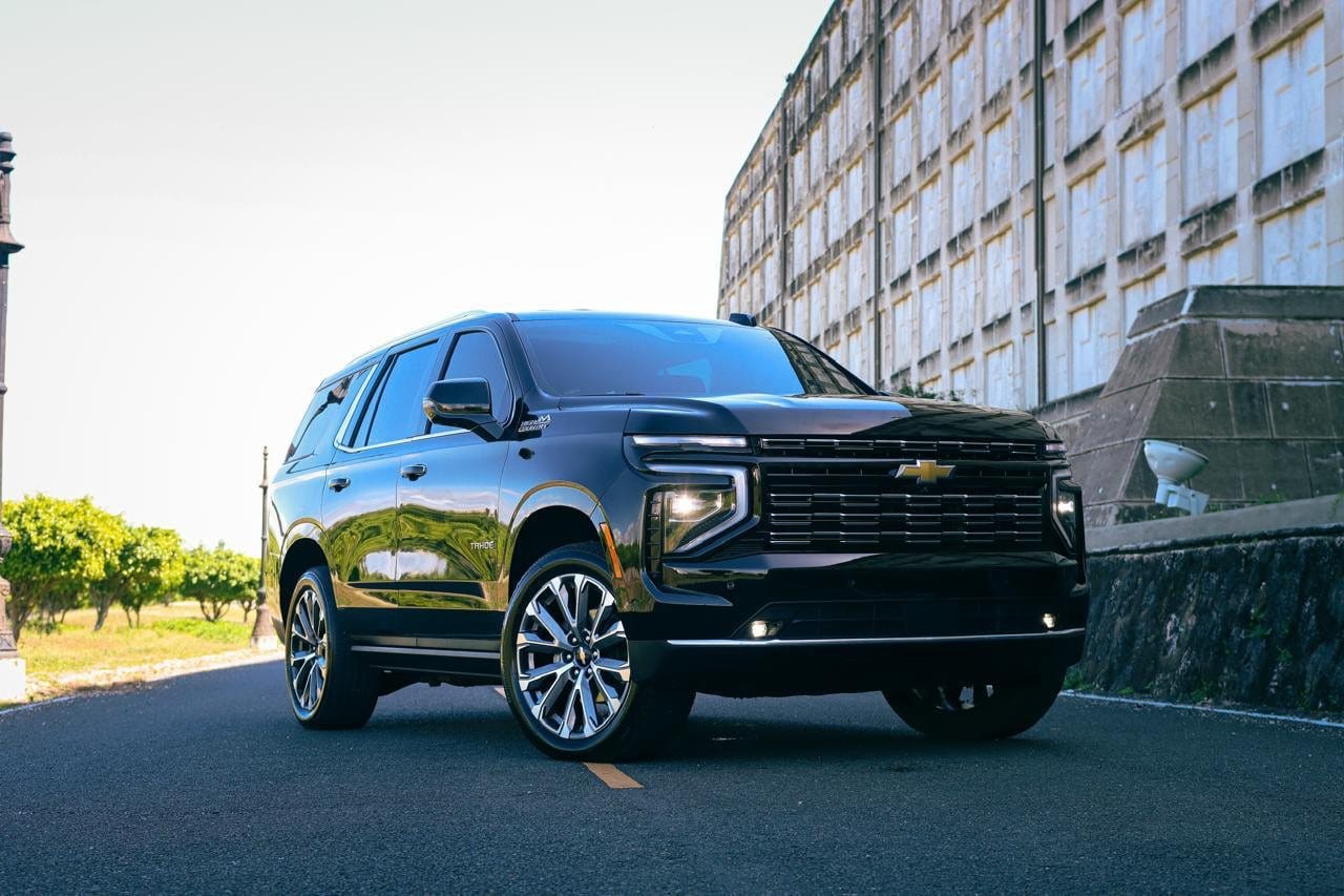Chevrolet Tahoe 2025, vista de tres cuartos delantero